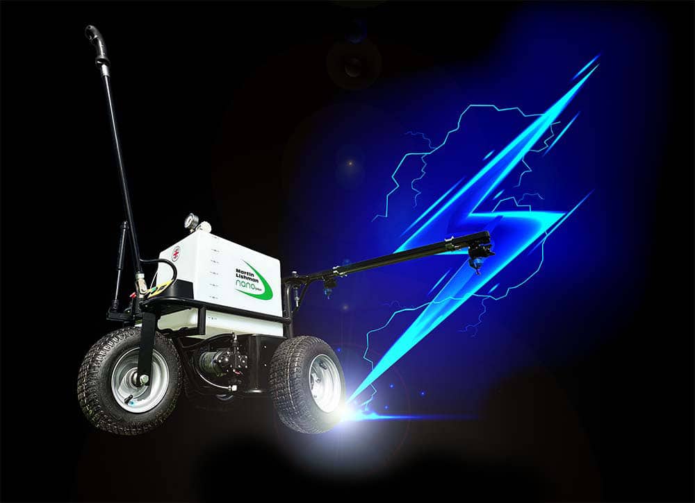 The Nano-Spray self-propelled pedestrian sprayer comes with a lithium battery.